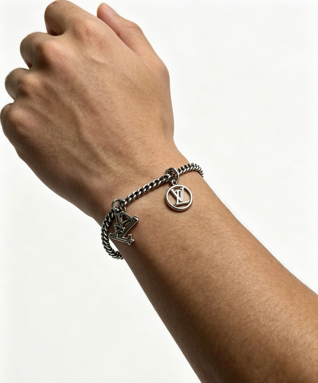 Chain Bracelet in Silver-Tone – Design 004 styled product view