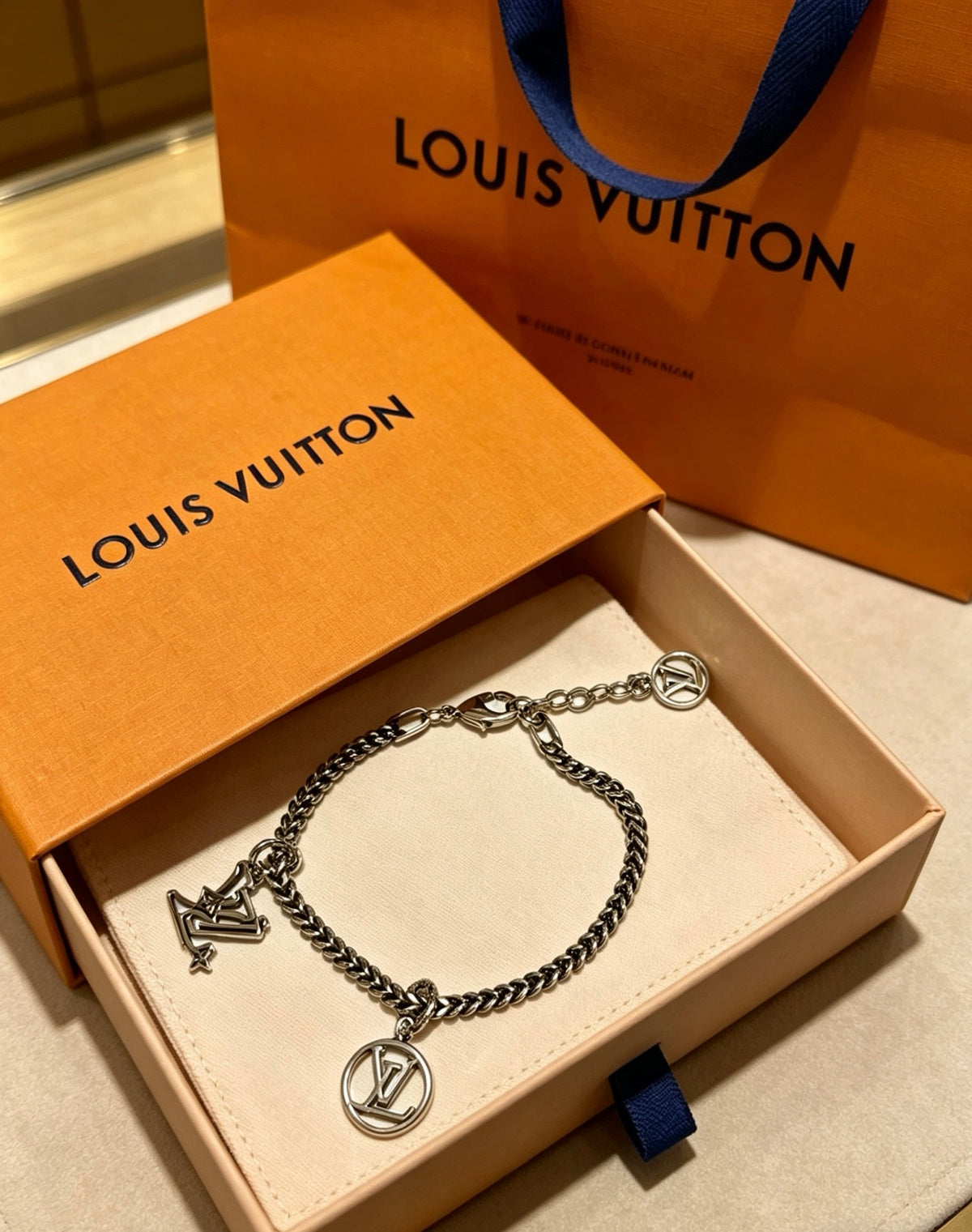Chain Bracelet in Silver-Tone – Design 004 front product view