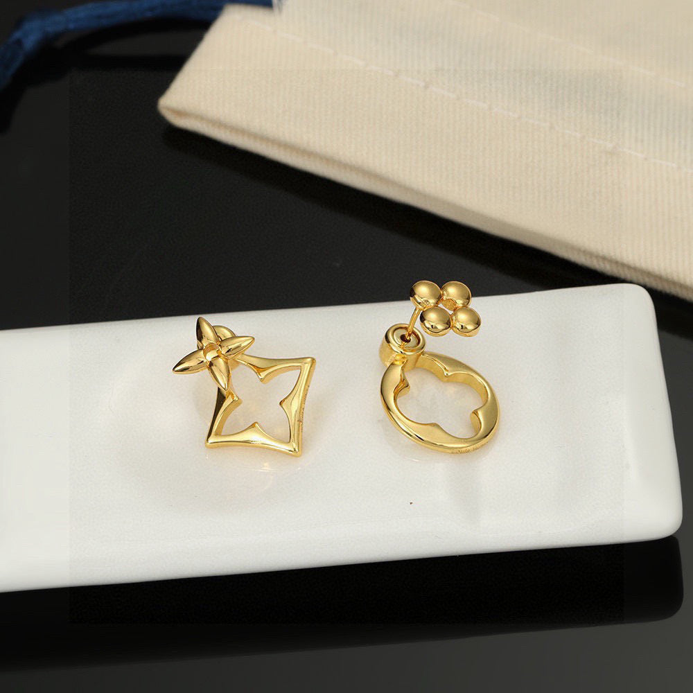 Letter Emblem Brooch in Polished Metal-Tone – Design 005 front product view