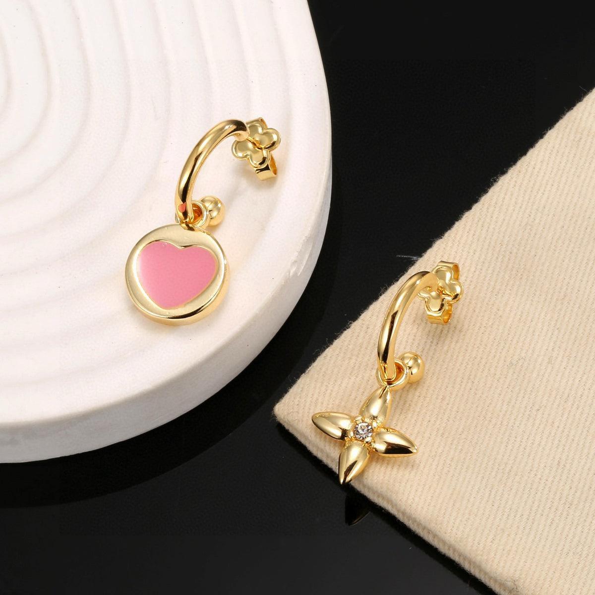 Clover Stud Earrings in Gold-Tone – Clover Detail – Design 003 side detail