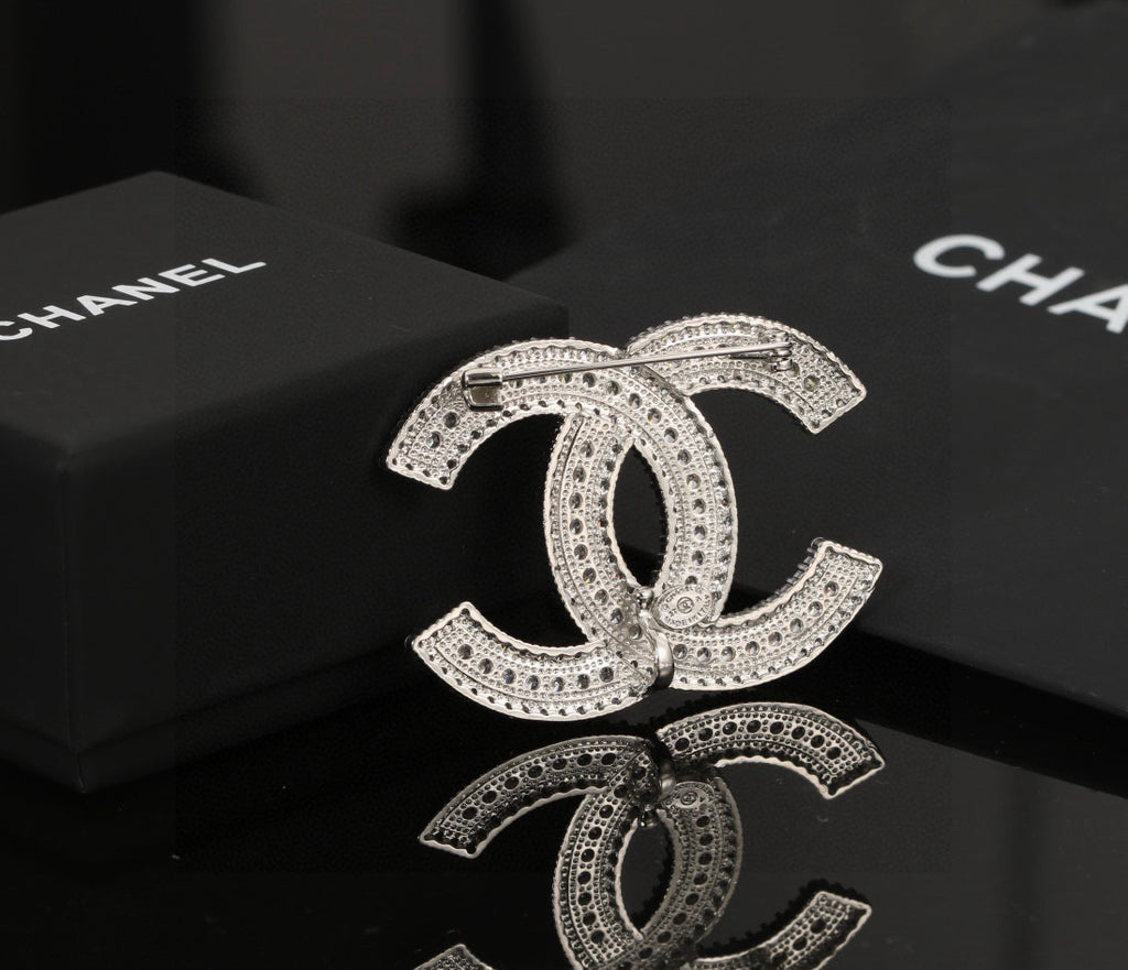 Double-C Emblem Brooch in Polished Metal-Tone – Design 031 front product view