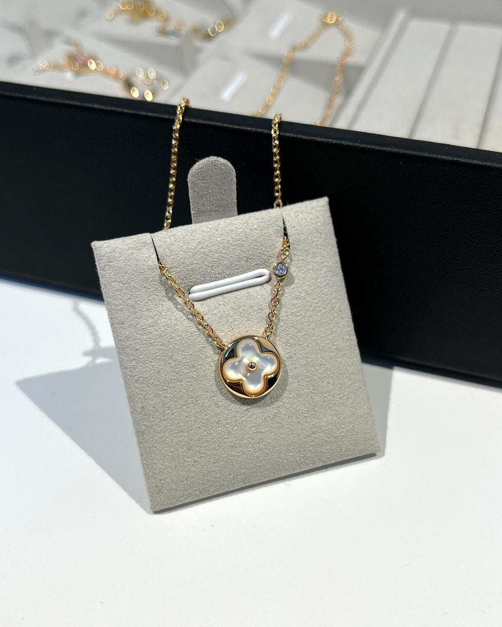 Round Pendant Necklace in Polished Metal-Tone – Design 002 front product view
