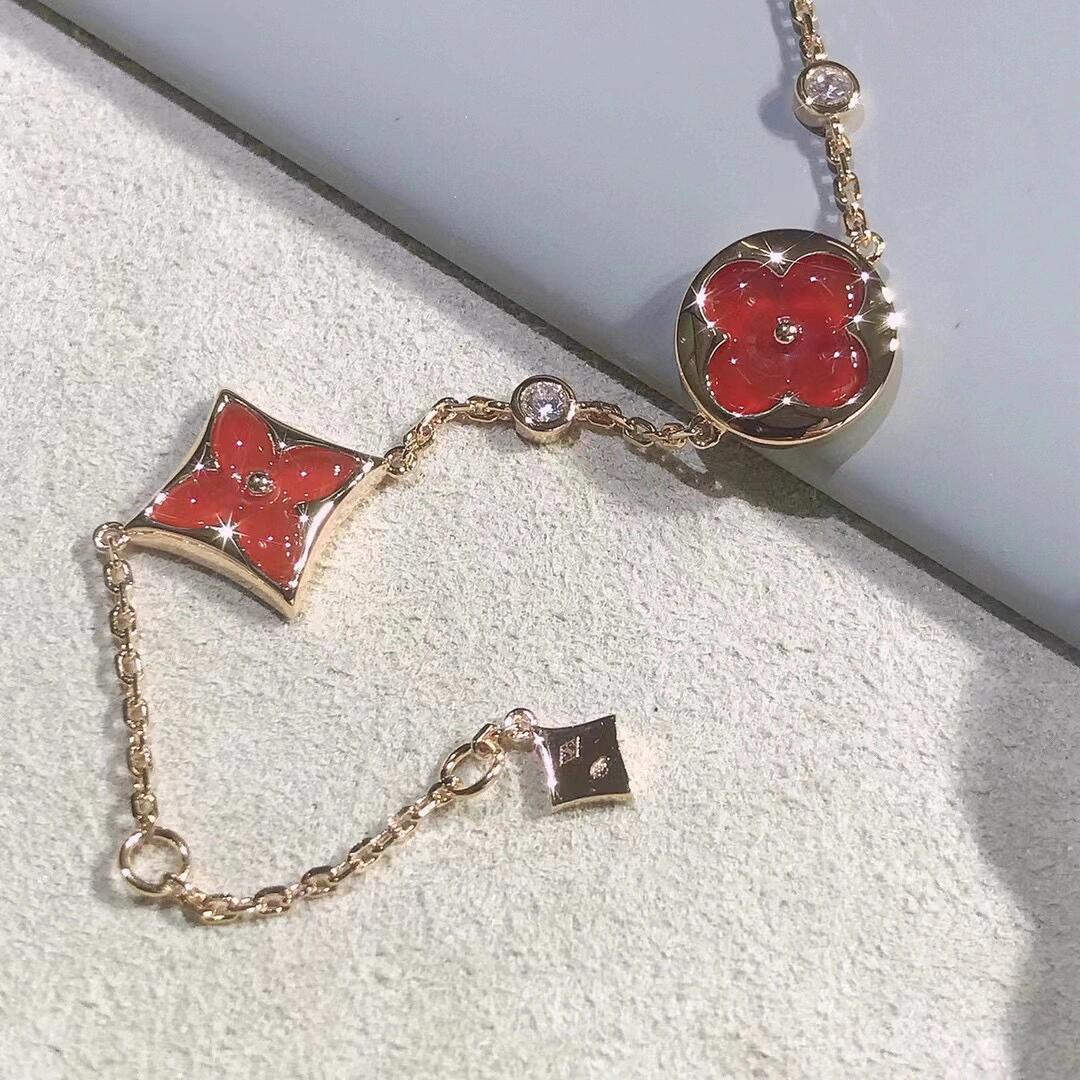 Geometric Emblem Bracelet in Polished Metal-Tone – Design 013 close-up detail