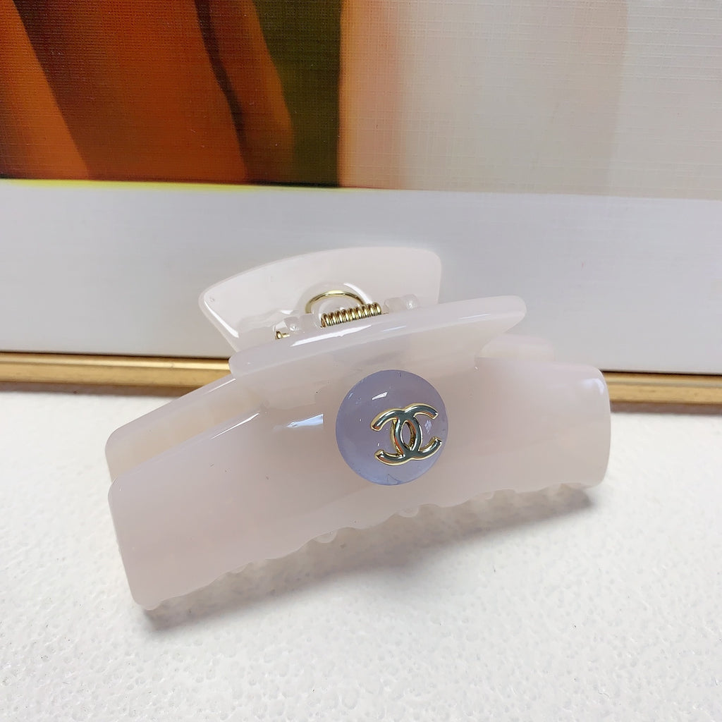 Signature Emblem Hair Clip – Design 001 close-up detail