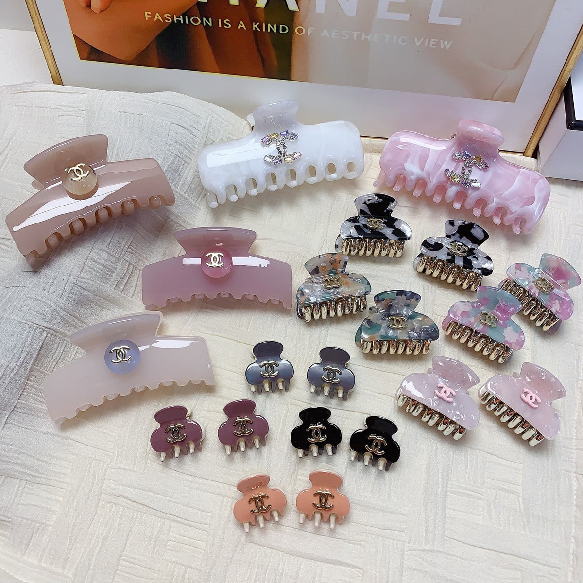 Signature Emblem Hair Clip – Design 005 front product view