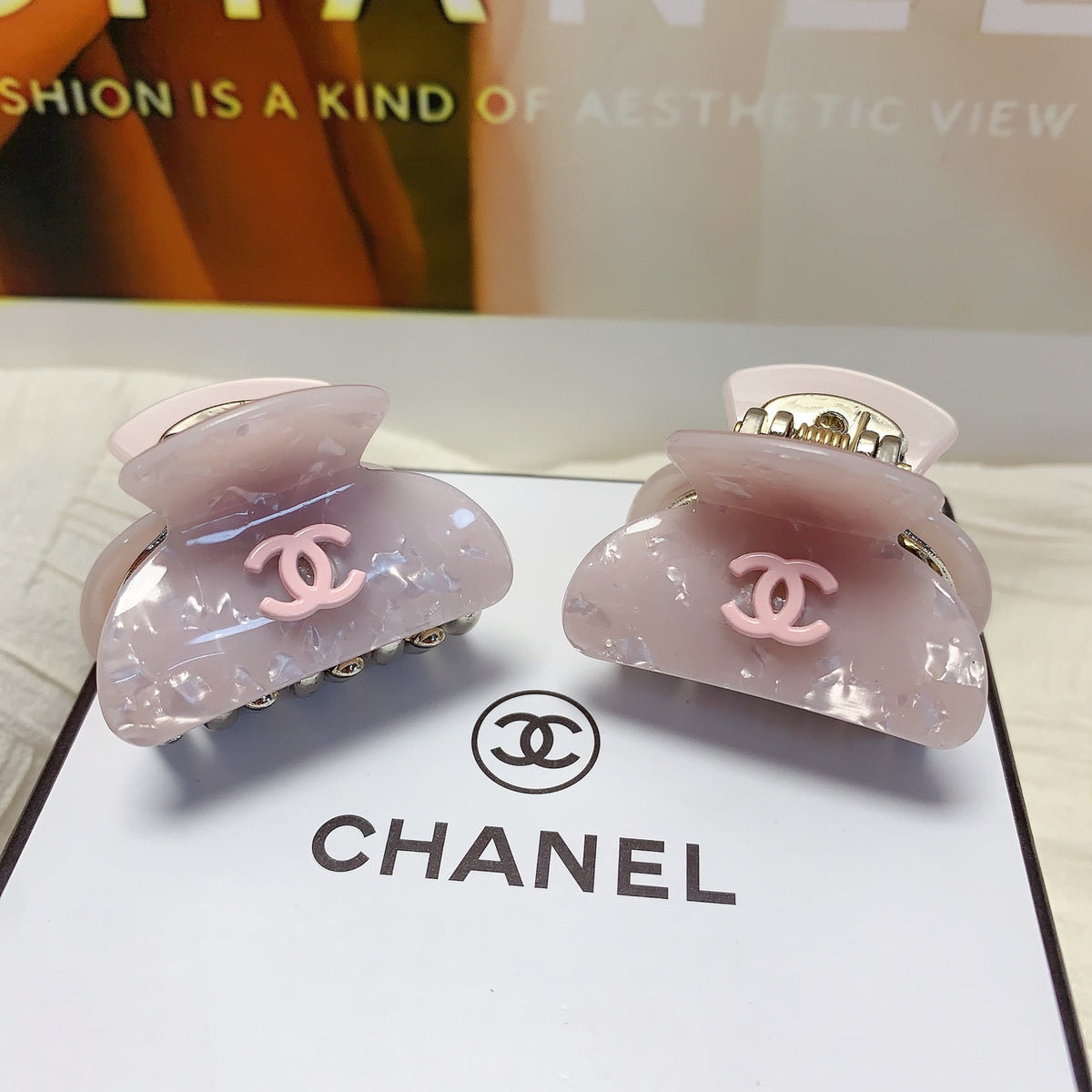 Signature Emblem Hair Clip – Design 005 side detail