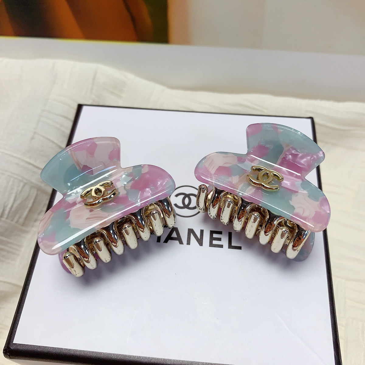 Signature Emblem Hair Clip – Design 005 main product view