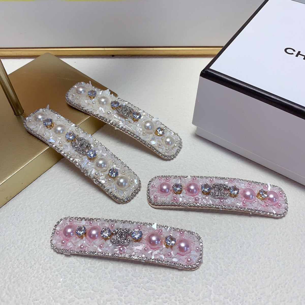 Pearl Hair Clip – Pearl Detail main product view