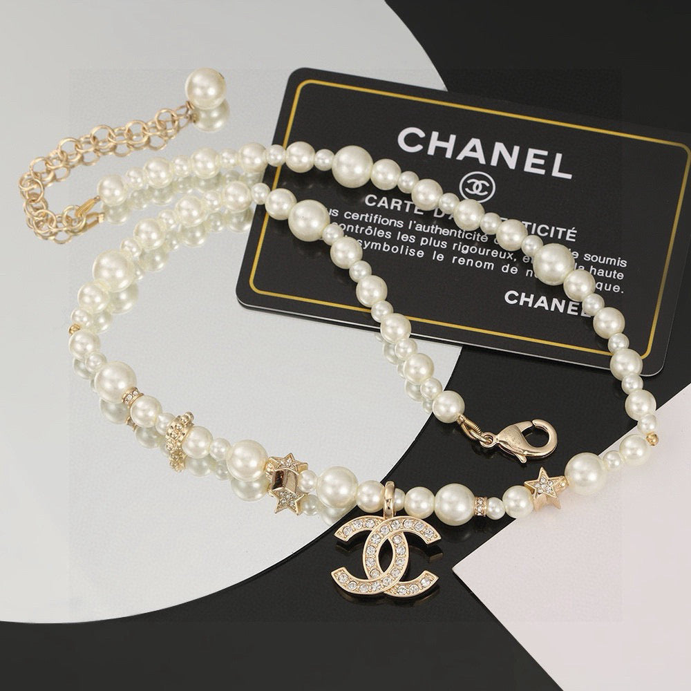 Pearl Pearl-Detail Pendant Necklace – Pearl Detail – Design 034 styled product view