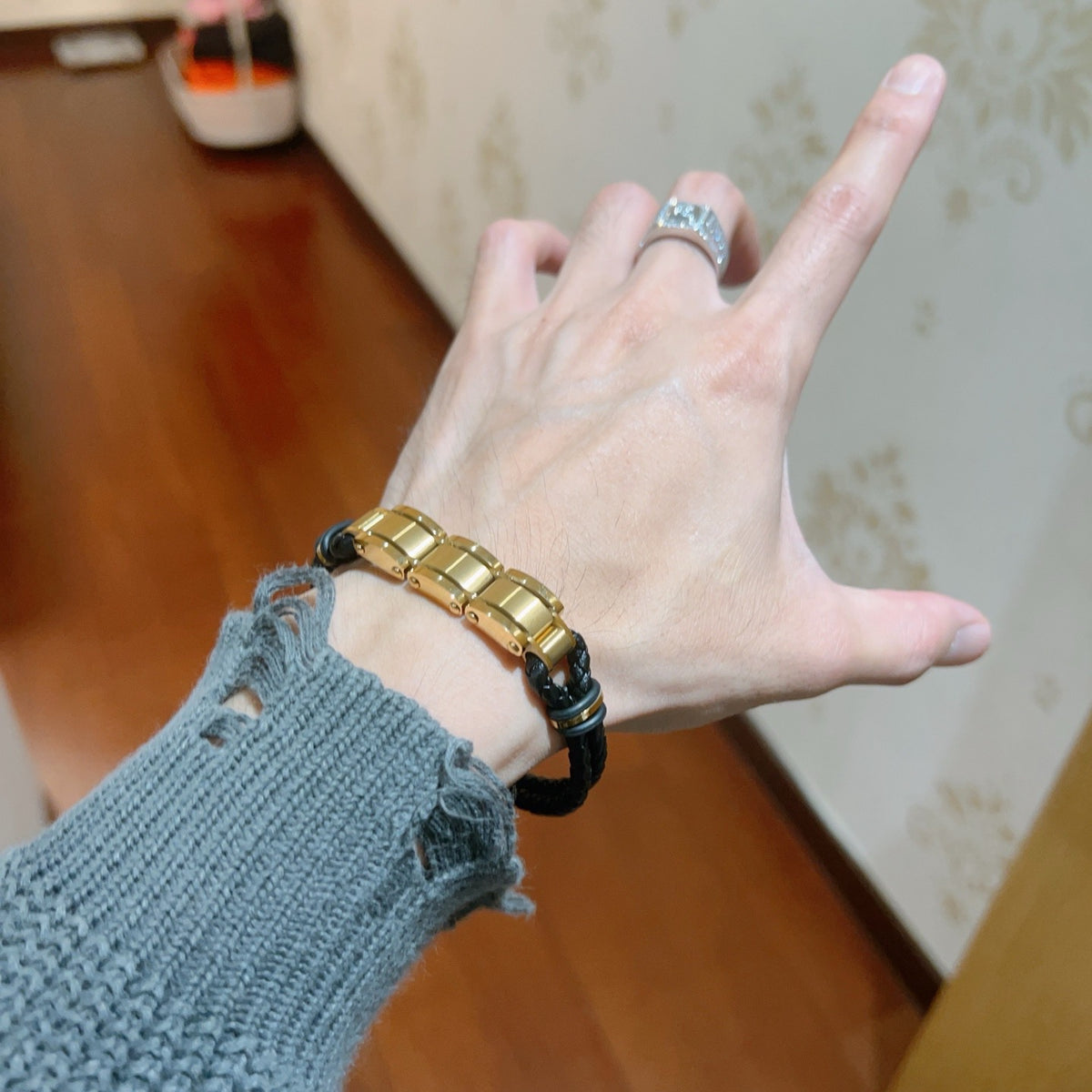Horse Bangle in Gold-Tone – Design 026 main product view