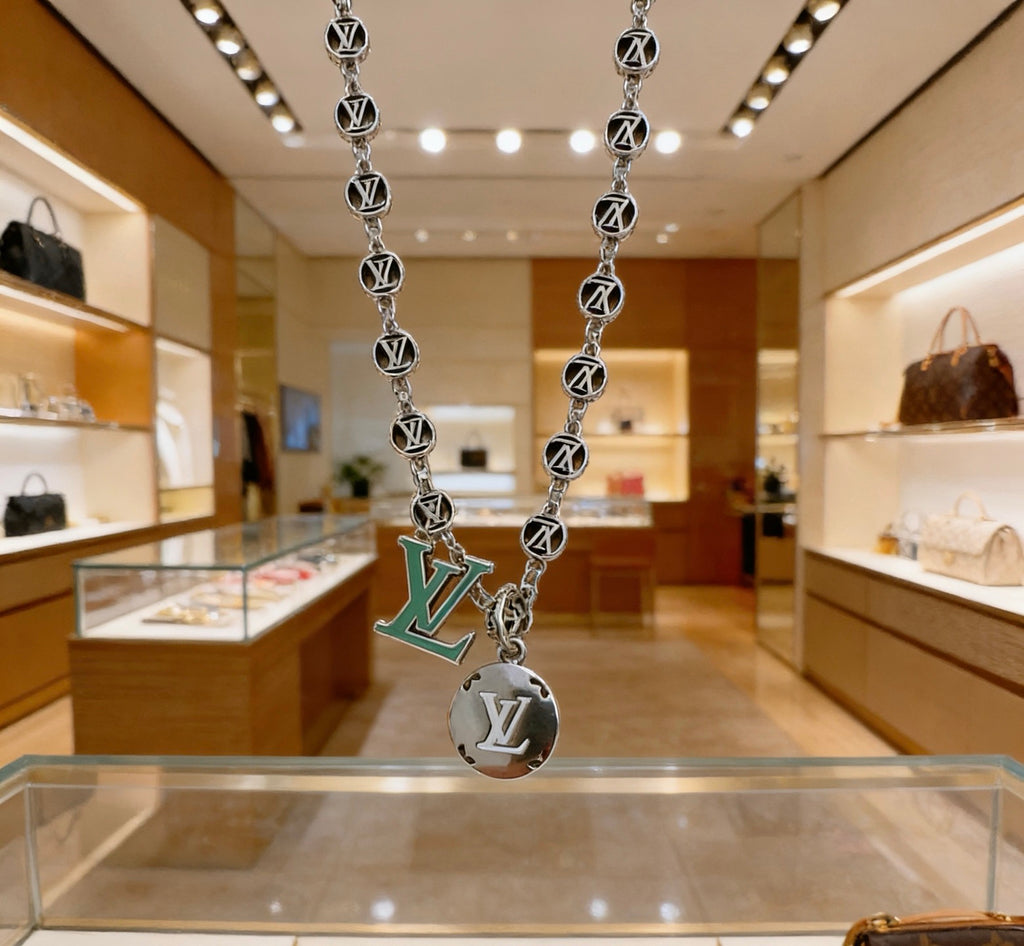 Chain Pendant Necklace in Silver-Tone – Design 026 front product view