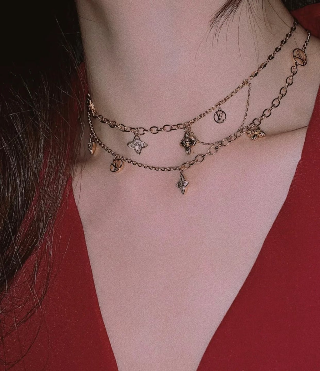 Floral Pendant Necklace in Gold-Tone – Design 003 side detail