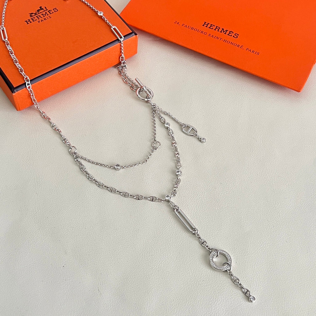 Horse Pendant Necklace in Polished Metal-Tone – Design 019 side detail