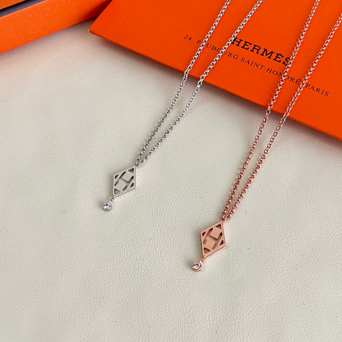 Toggle Pendant Necklace in Polished Metal-Tone – Toggle Detail – Design 022 detail view