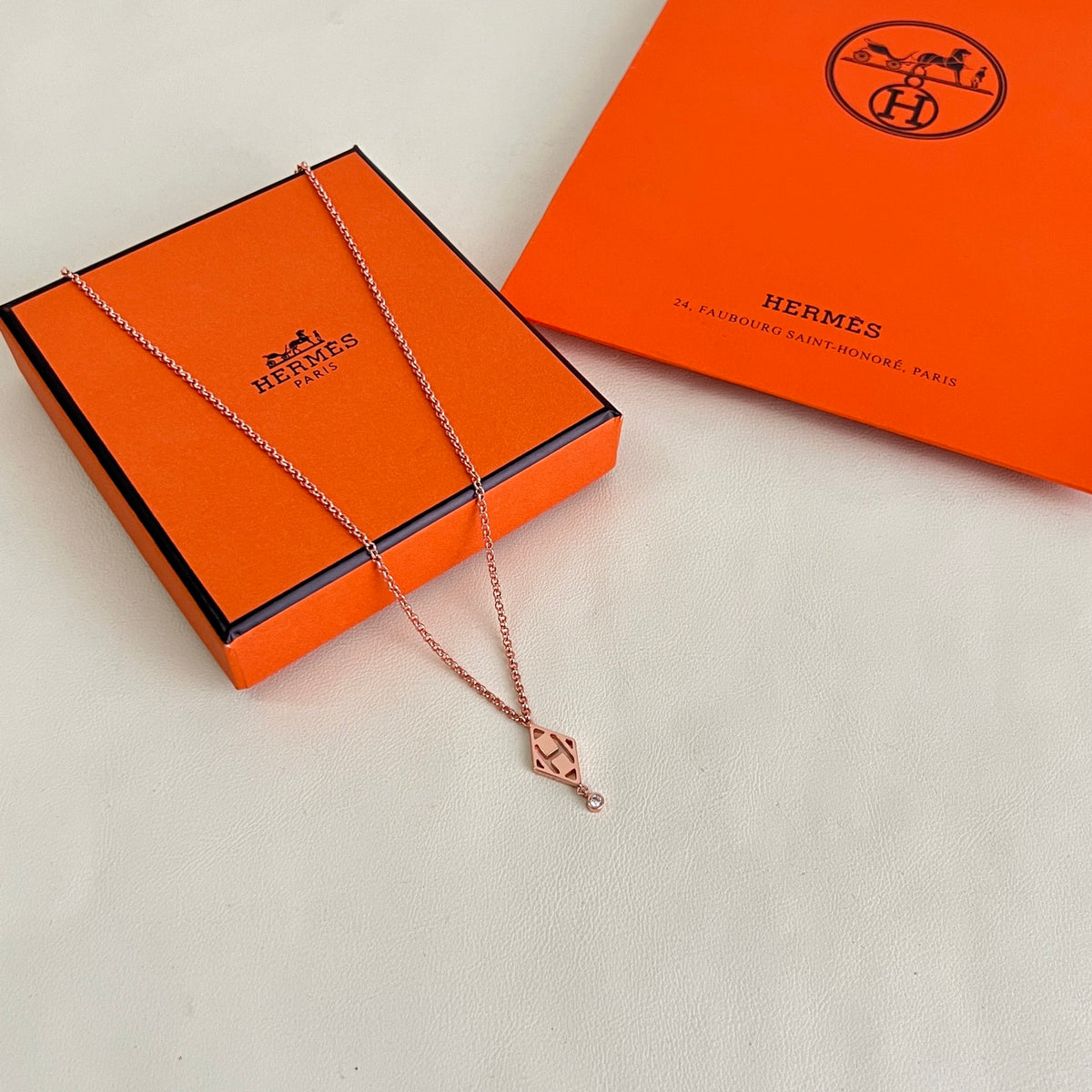 Toggle Pendant Necklace in Polished Metal-Tone – Toggle Detail – Design 022 main product view