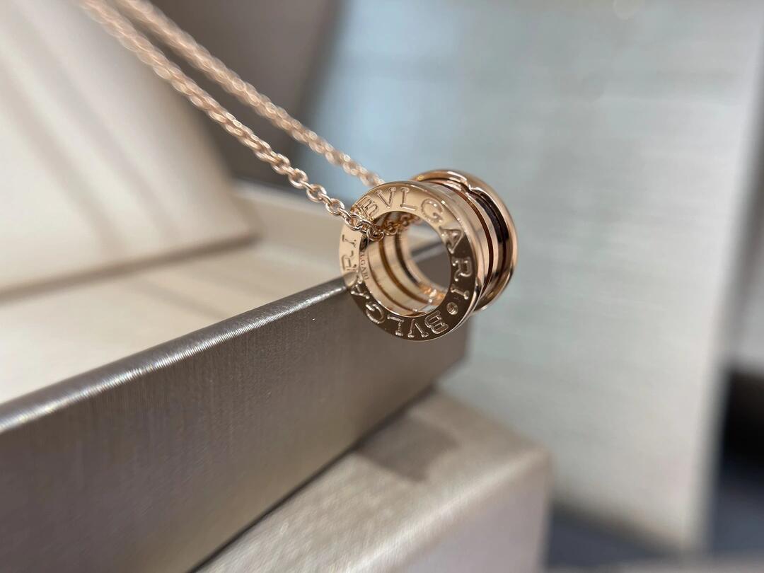 Geometric Emblem Pendant Necklace in Rose-Gold-Tone – Rose Gold Detail – Design 010 front product view
