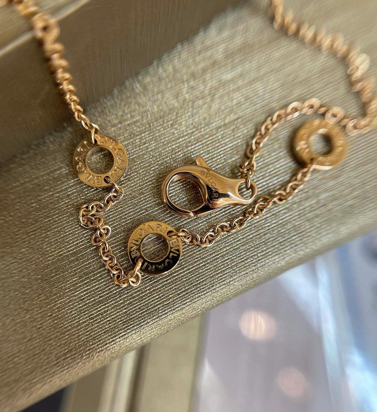 Geometric Emblem Pendant Necklace in Rose-Gold-Tone – Rose Gold Detail – Design 010 close-up detail