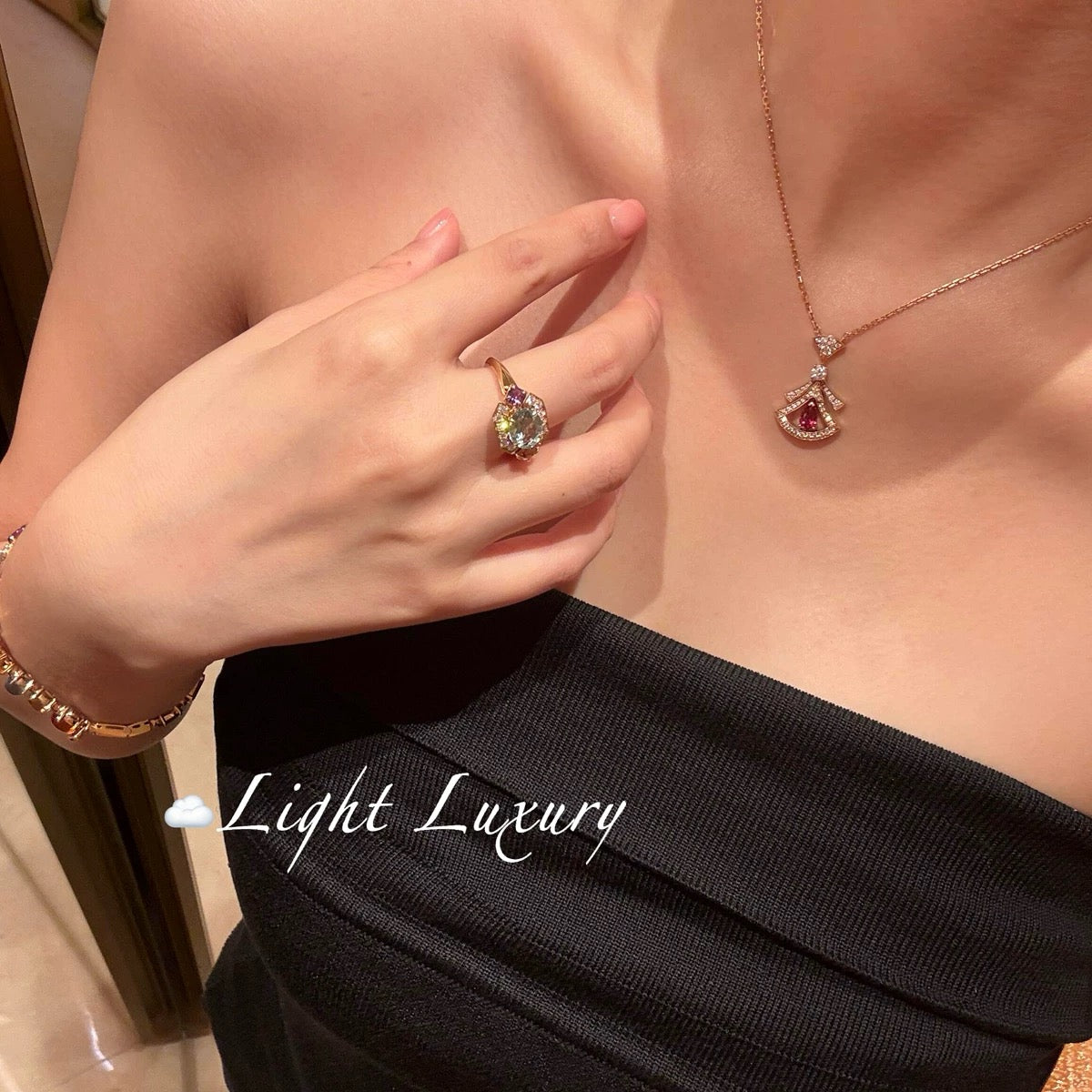 Geometric Emblem Pendant Necklace in Rose-Gold-Tone – Rose Gold Detail – Design 002 detail view