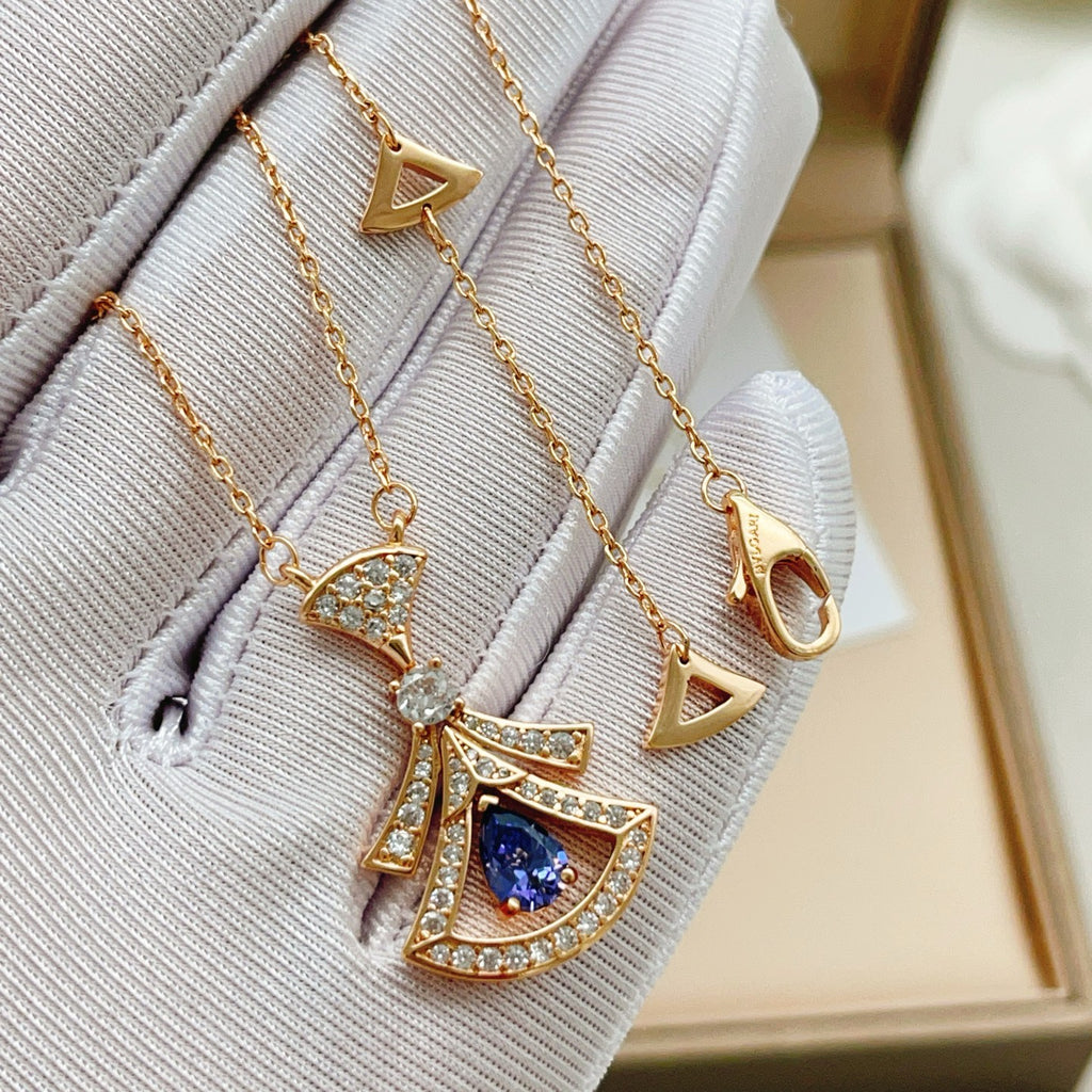 Geometric Emblem Pendant Necklace in Rose-Gold-Tone – Rose Gold Detail close-up detail