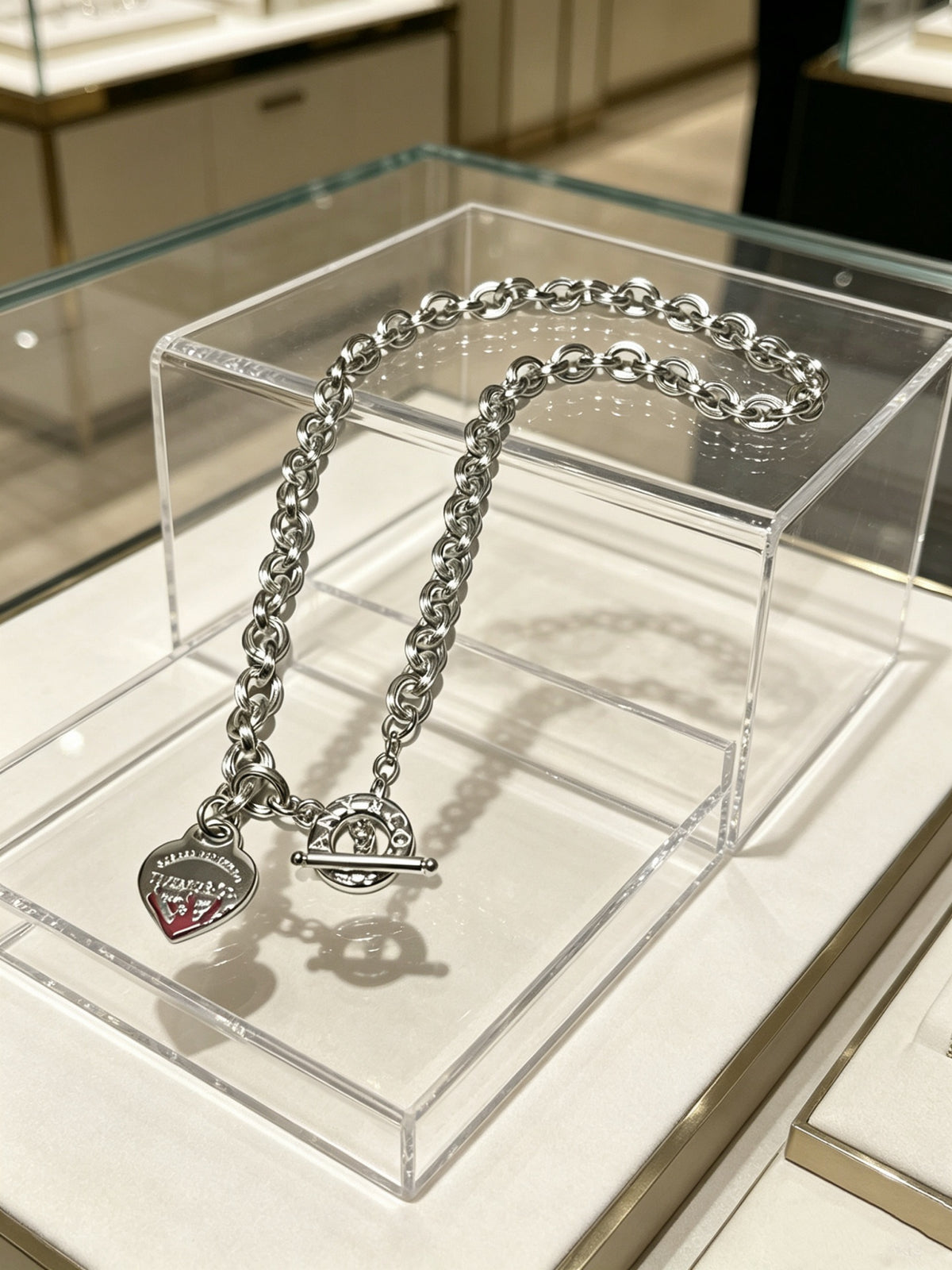 Signature Motif Pendant Necklace in Silver-Tone – Vintage Detail – Design 19 side detail
