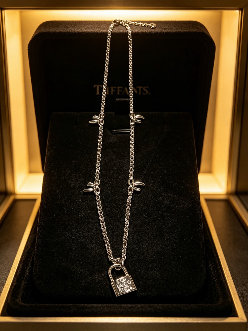 Signature Motif Pendant Necklace in Silver-Tone – Vintage Detail – Design 17 main product view