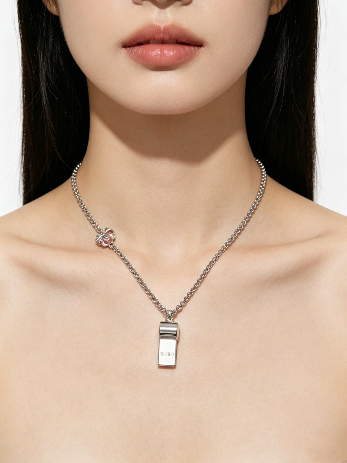 Signature Motif Pendant Necklace in Silver-Tone – Vintage Detail – Design 14 side detail