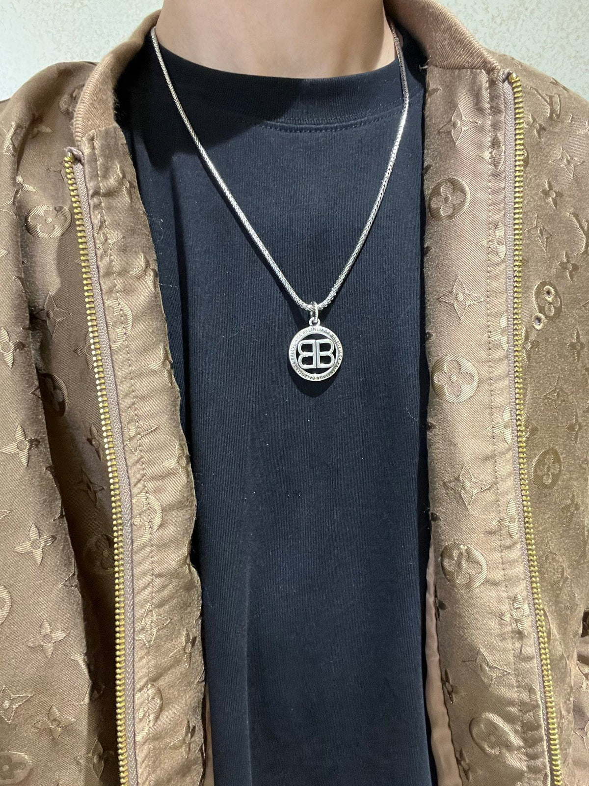 Geometric Emblem Pendant Necklace in Polished Metal-Tone – Vintage Detail – Design 060 detail view