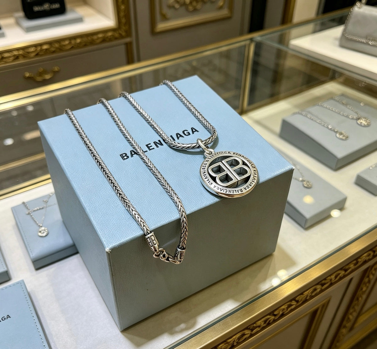Geometric Emblem Pendant Necklace in Polished Metal-Tone – Vintage Detail – Design 060 close-up detail