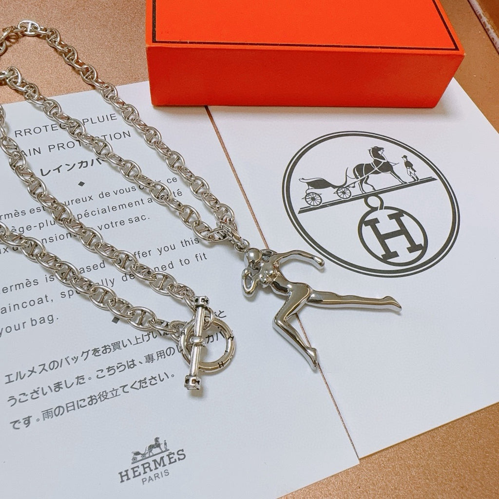 Toggle Pendant Necklace in Polished Metal-Tone – Toggle Detail – Design 024 detail view
