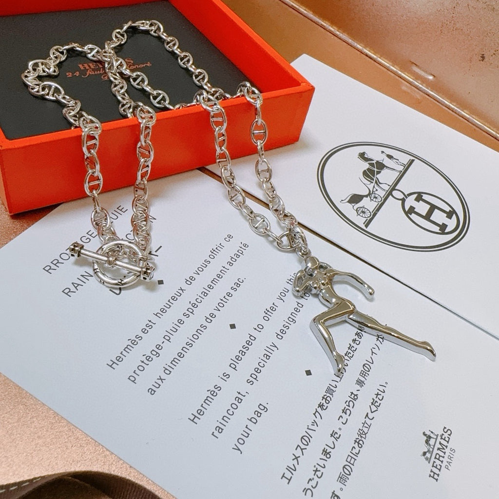 Toggle Pendant Necklace in Polished Metal-Tone – Toggle Detail – Design 024 main product view