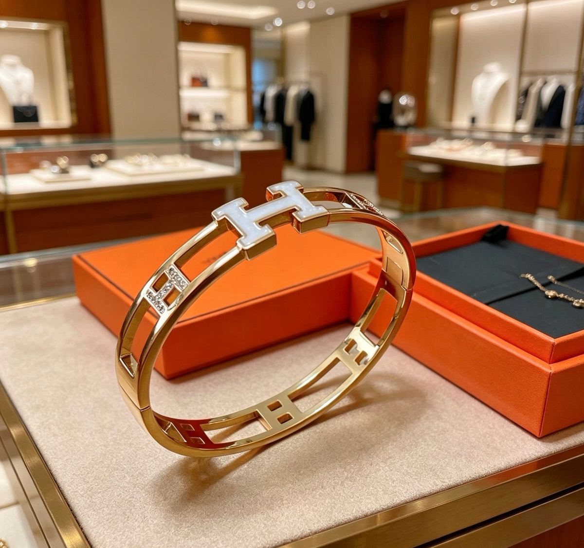 Horse Bangle in Gold-Tone – Design 029 front product view