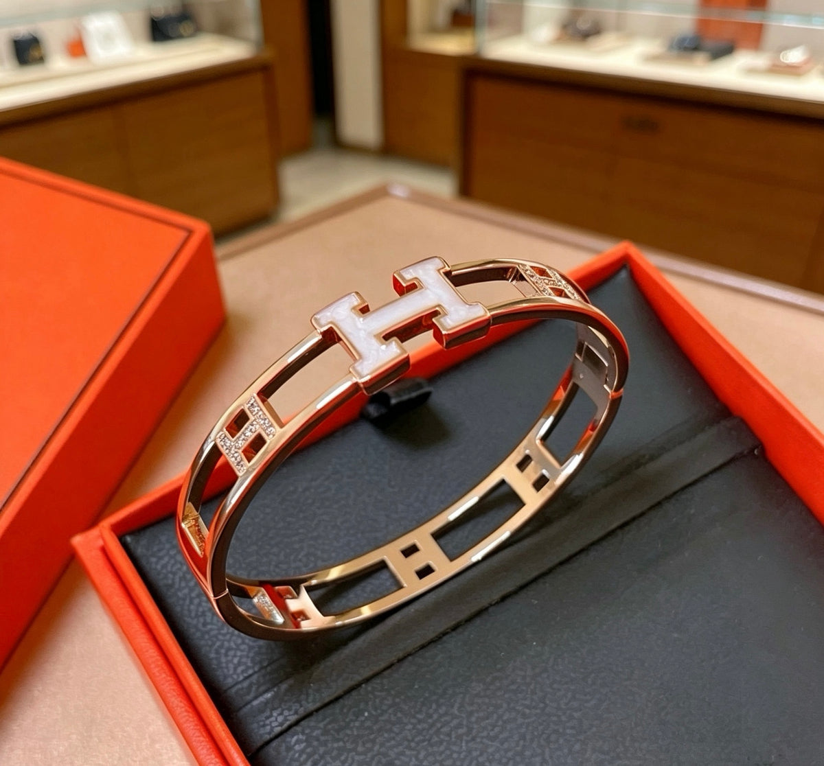 Horse Bangle in Gold-Tone – Design 029 front product view