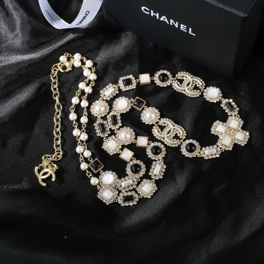 Signature Emblem Jewelry Accessory in Polished Metal-Tone – Design 043 detail view