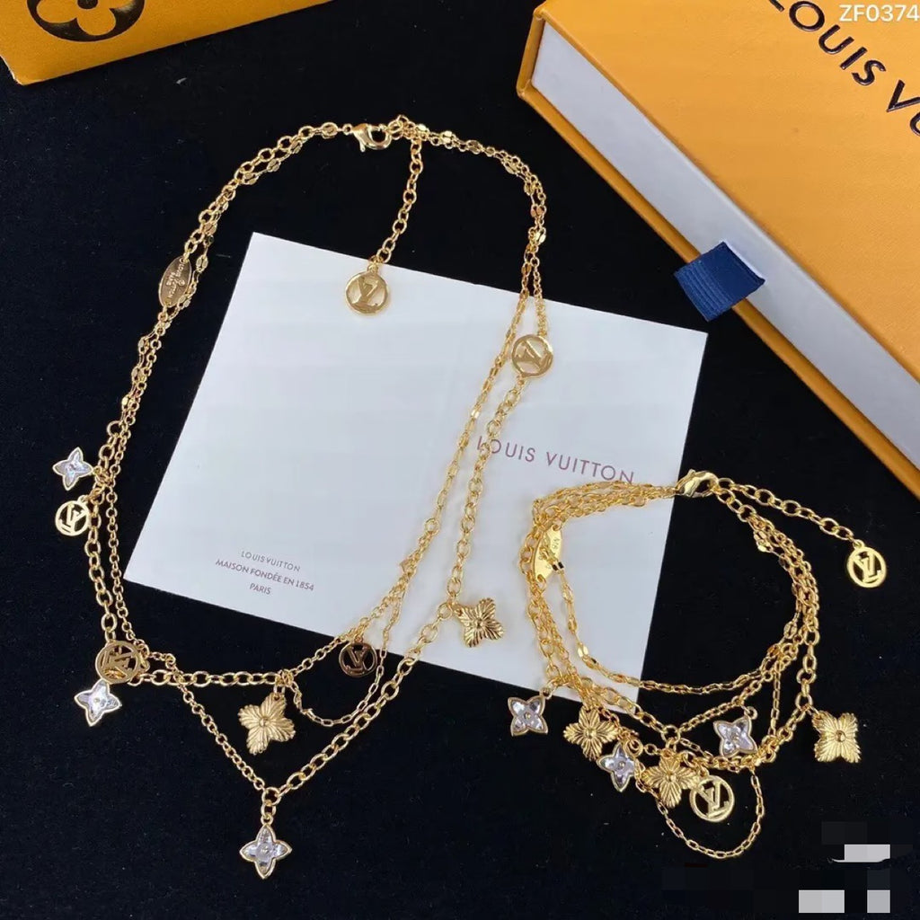 Floral Bracelet in Gold-Tone – Design 012 main product view