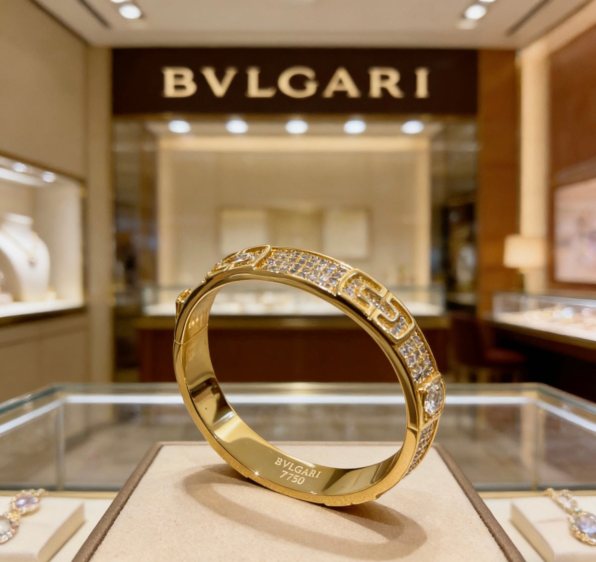 Serpentine Bangle in Polished Metal-Tone – Serpentine Detail – Design 012 front product view