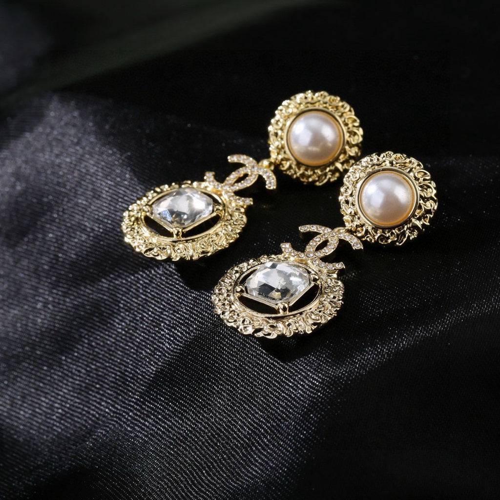 Pearl Pearl-Detail Statement Earrings – Pearl Detail – Design 008 main product view