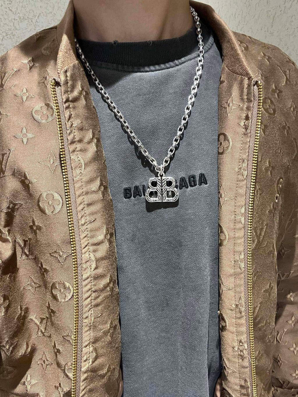 Geometric Emblem Pendant Necklace in Polished Metal-Tone – Vintage Detail – Design 071 detail view