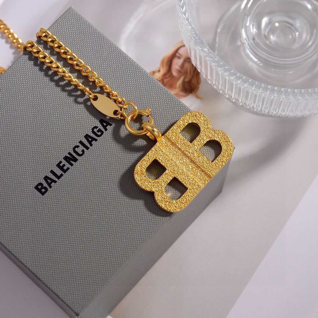 Geometric Emblem Pendant Necklace in Gold-Tone – Design 005 side detail