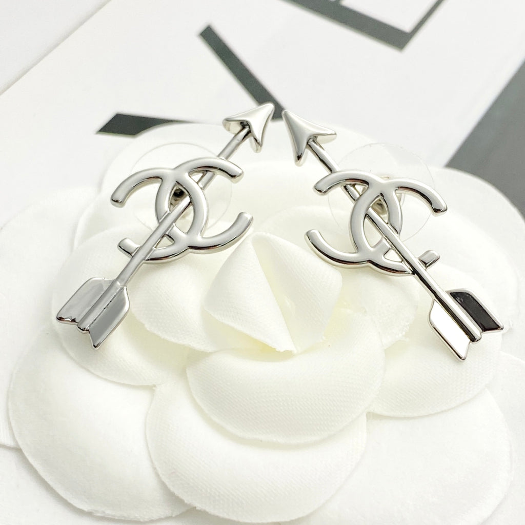 Double-C Emblem Stud Earrings in Silver-Tone – Design 008 close-up detail
