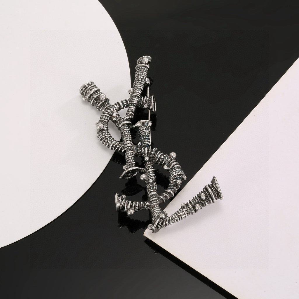 Geometric Emblem Brooch in Polished Metal-Tone – Design 011 side detail