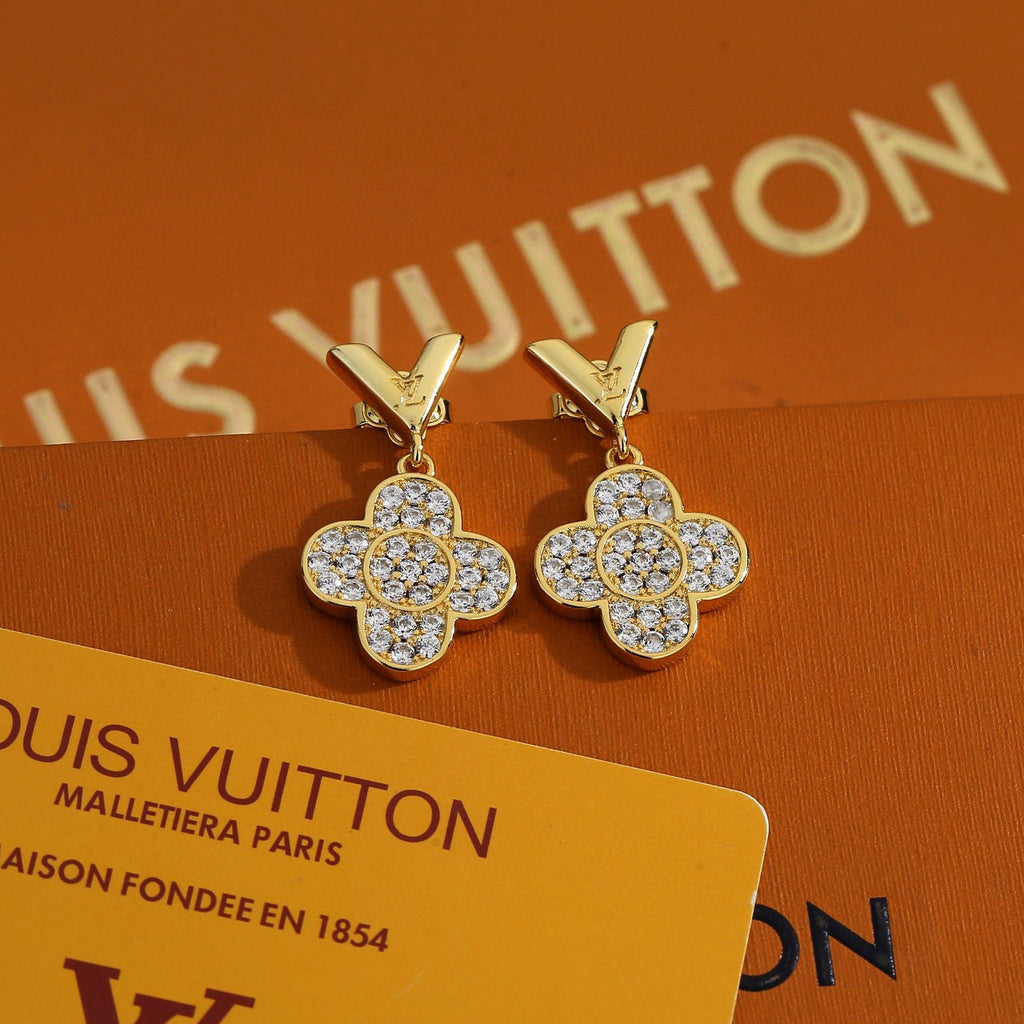 Geometric Emblem Stud Earrings in Polished Metal-Tone – Design 033 main product view