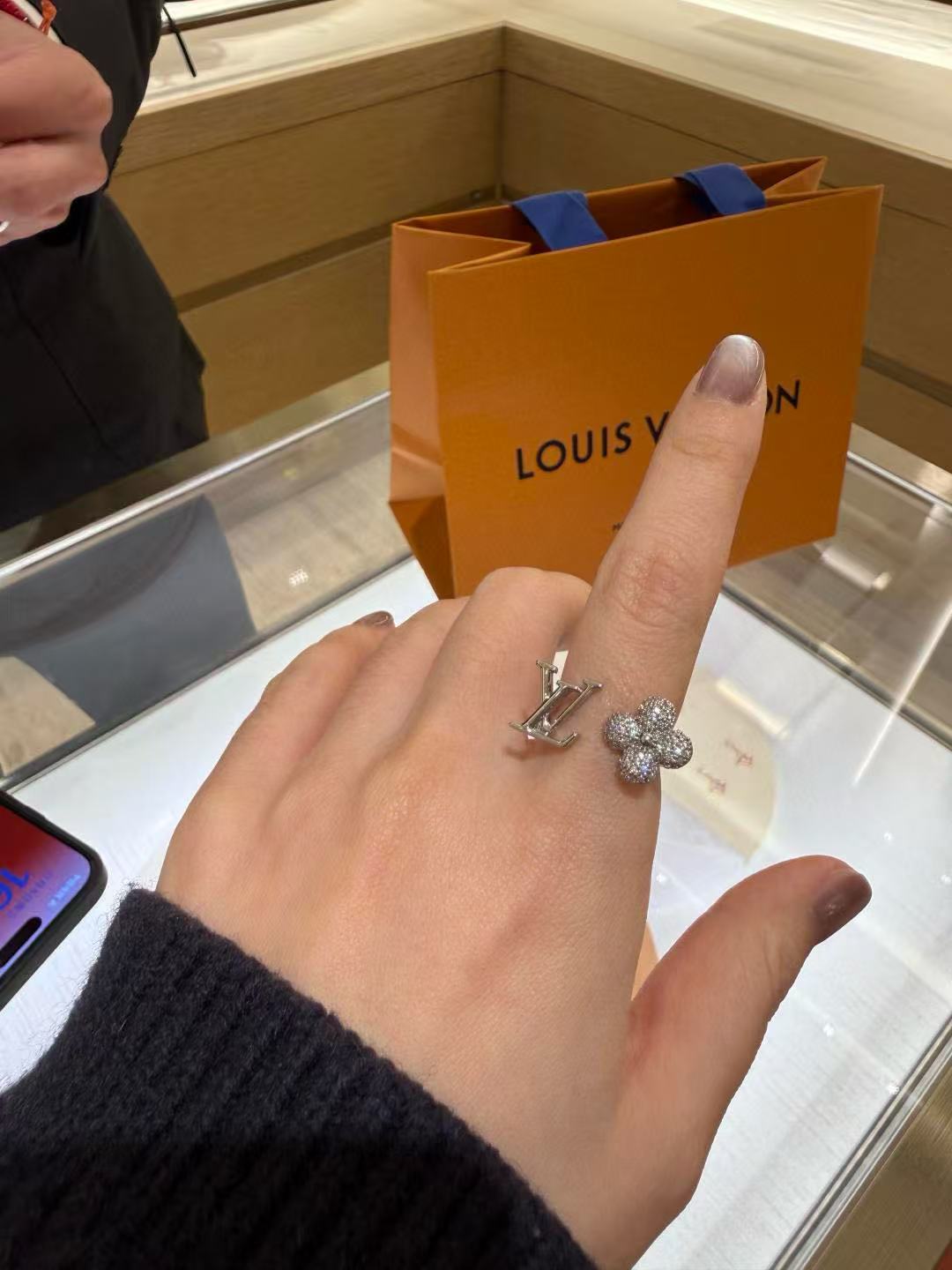 Clover Statement Ring in Polished Metal-Tone – Clover Detail – Design 002 main product view