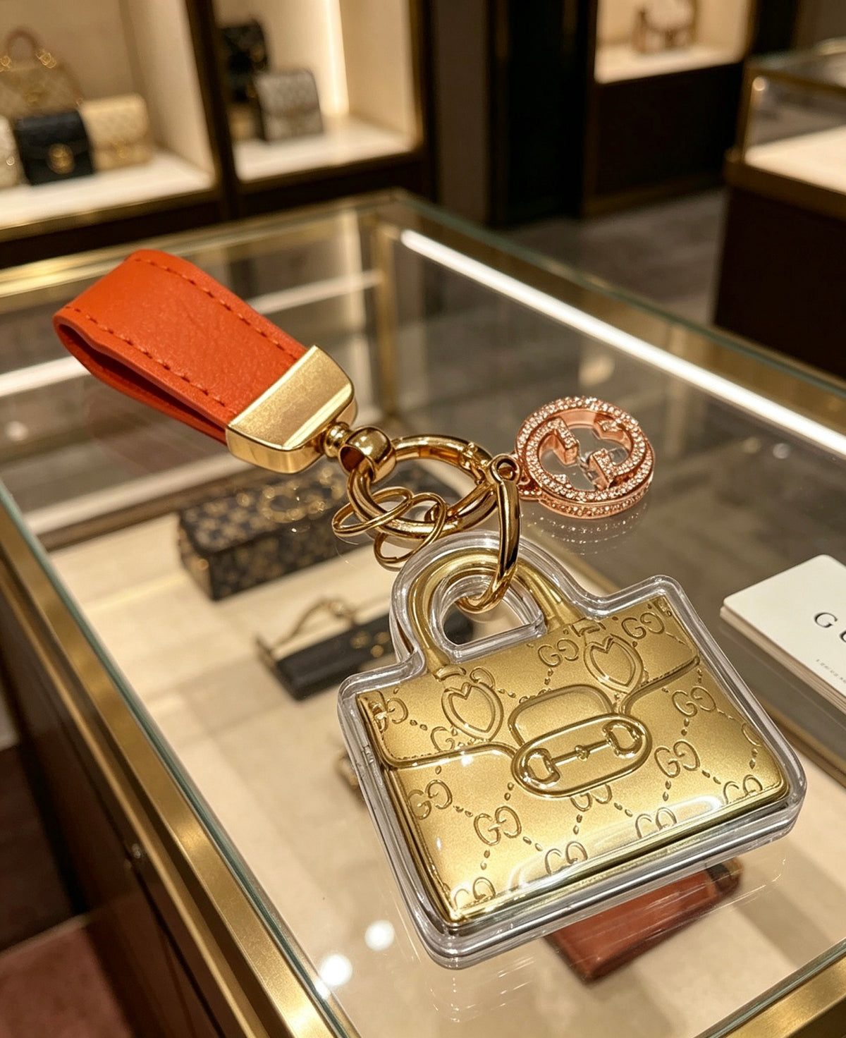 Double-G Emblem Keychain in Polished Metal-Tone – Design 044 front product view