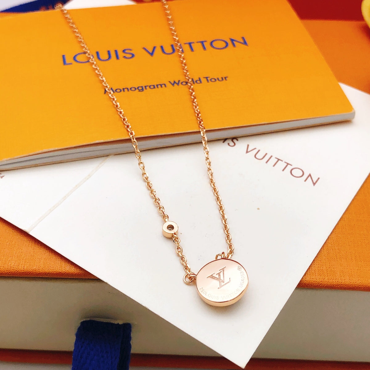 Geometric Emblem Pendant Necklace in Rose-Gold-Tone – Rose Gold Detail – Design 004 detail view