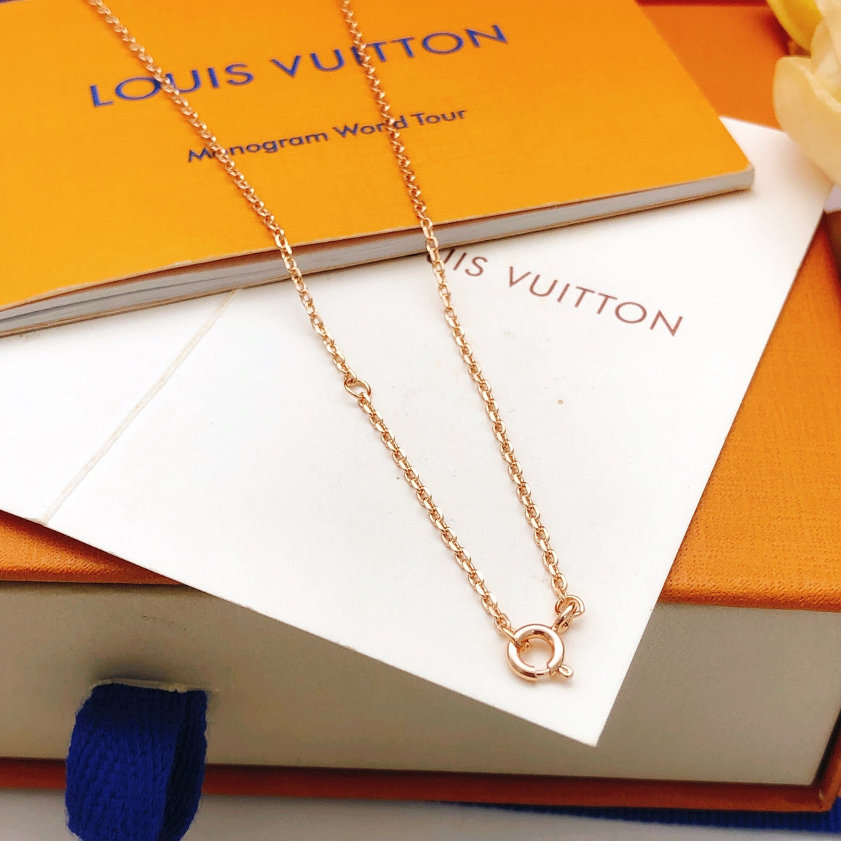 Geometric Emblem Pendant Necklace in Rose-Gold-Tone – Rose Gold Detail – Design 004 side detail