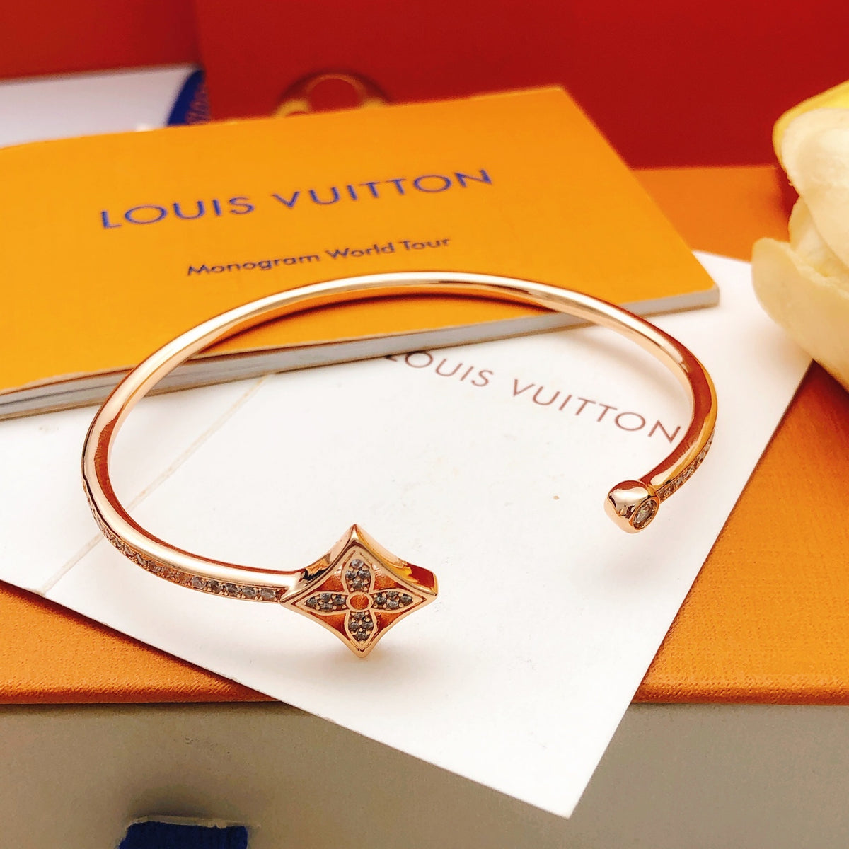 Geometric Emblem Bangle in Gold-Tone – Design 001 close-up detail