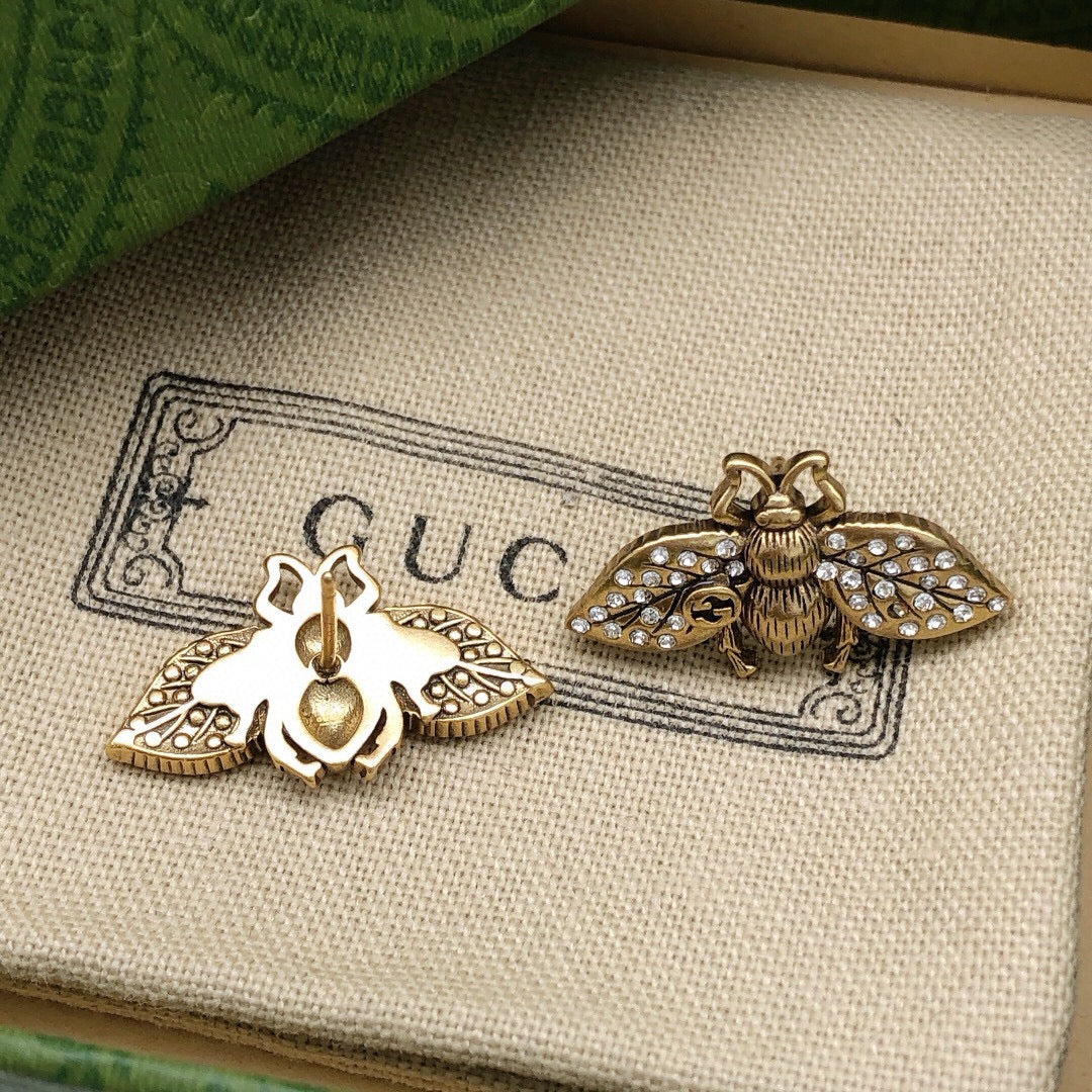 Bee Stud Earrings in Polished Metal-Tone – Bee Detail – Design 004 close-up detail