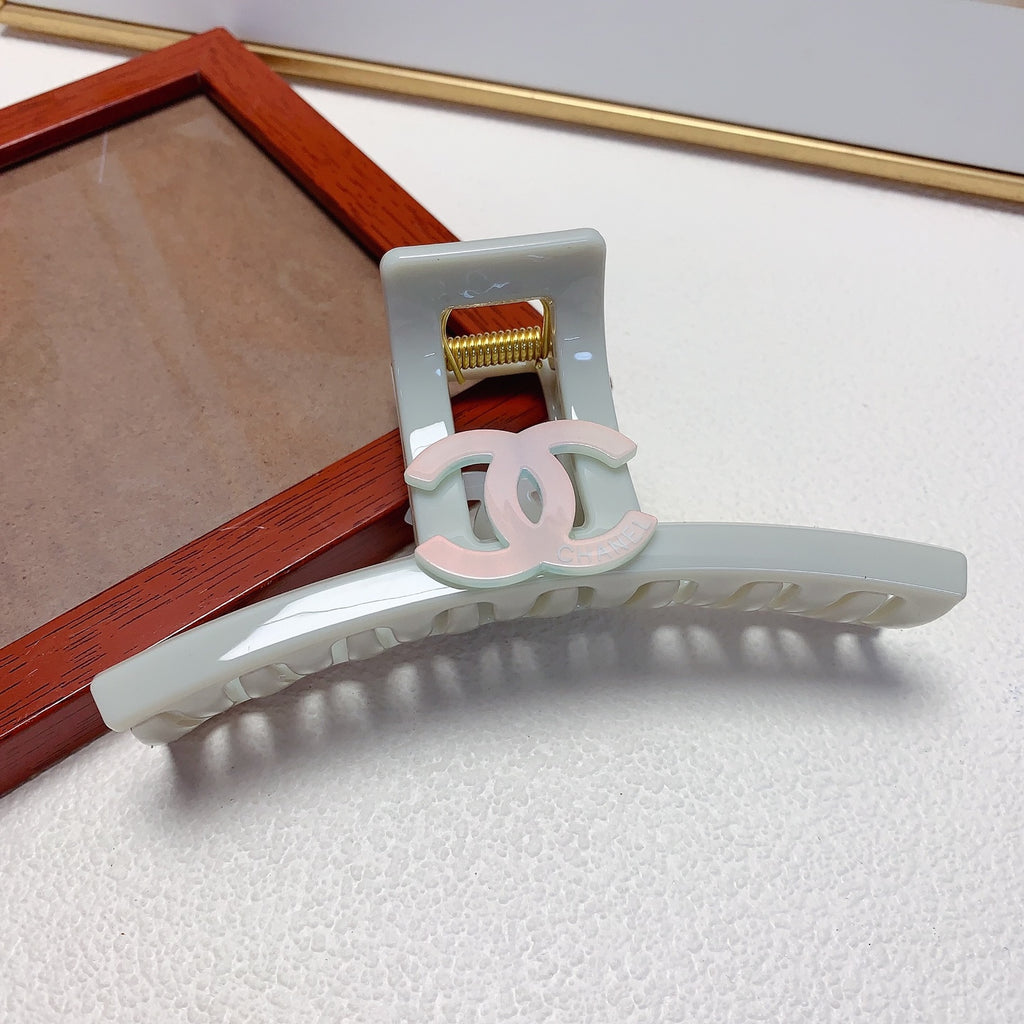 Signature Emblem Hair Clip – Design 008 main product view