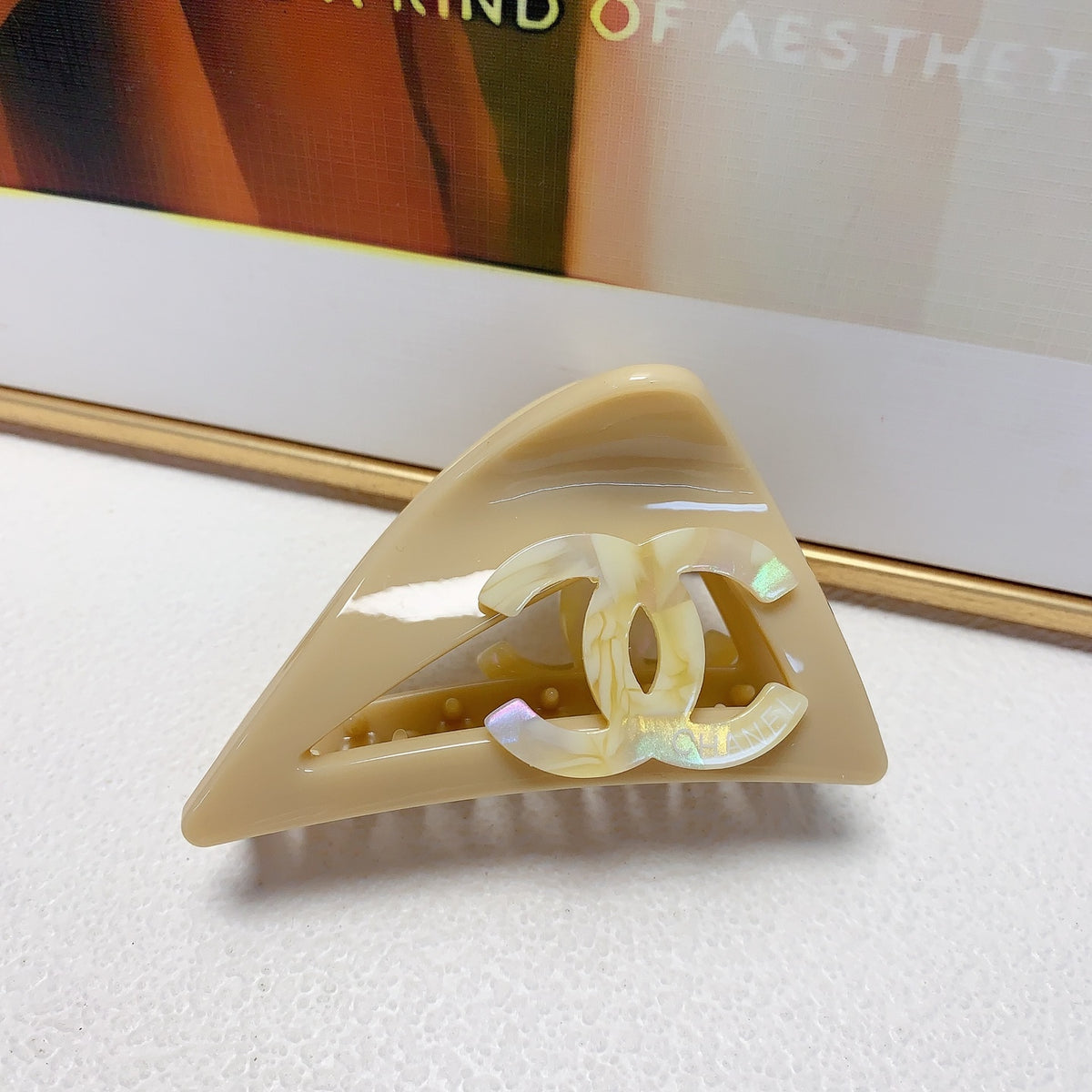Signature Emblem Hair Clip – Design 009 close-up detail
