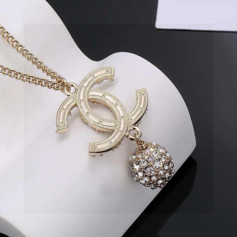 Double-C Emblem Pearl-Detail Pendant Necklace – Pearl Detail – Design 009 side detail
